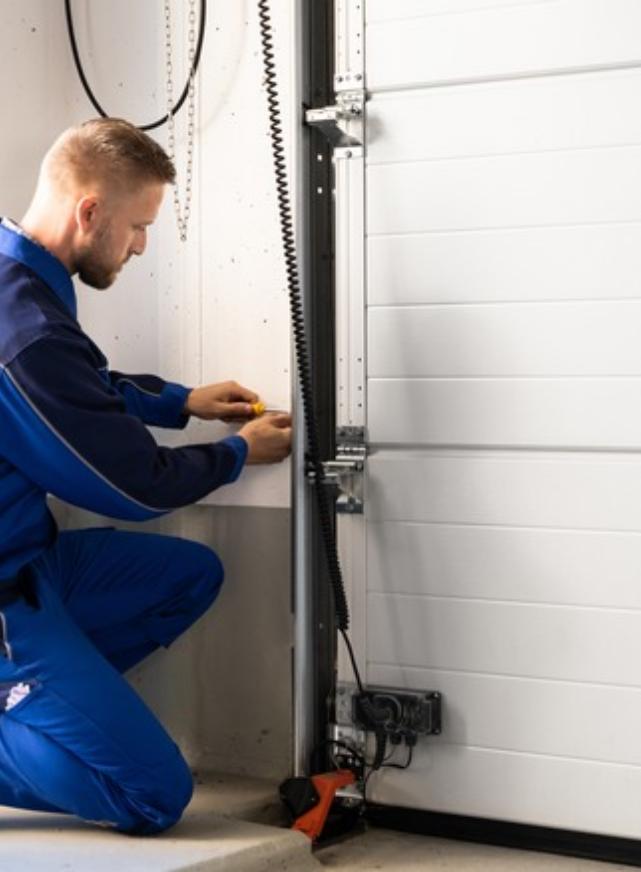 Cable & Roller Replacement in Kissimmee